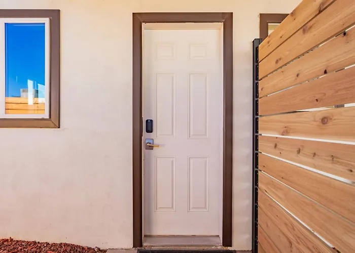 Private 1br Peaceful Urban Holiday home Phoenix